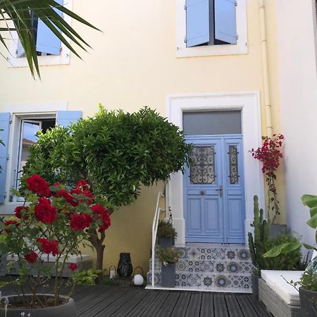 Notre Maison Aux Volets Bleus Ouveillan Exteriér fotografie